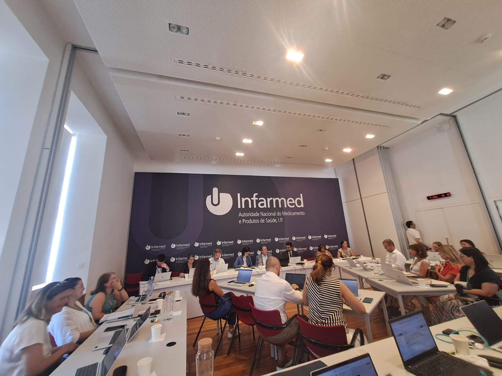 Dirigentes do INFARMED fazem balanço do semestre