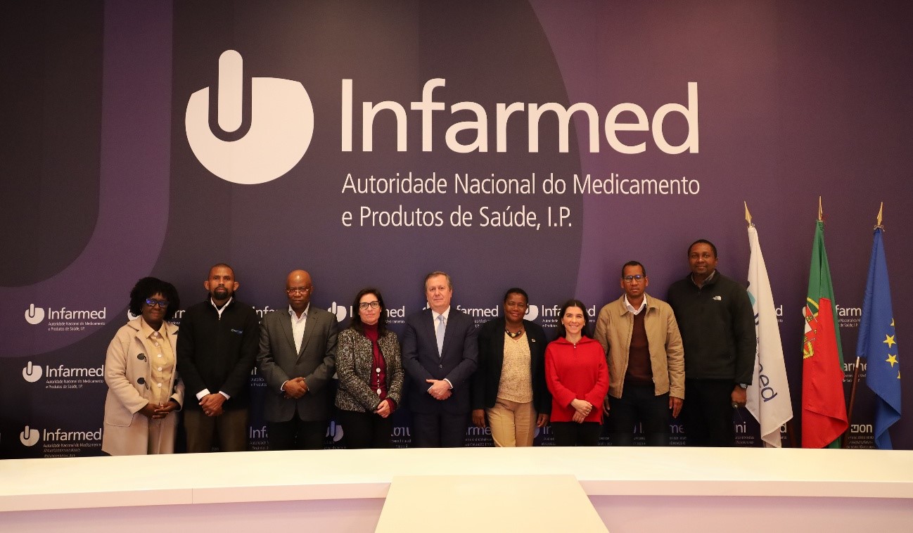 Infarmed recebe delegação do Ministério da Saúde de Moçambique no âmbito da reforma do sistema de saúde do país