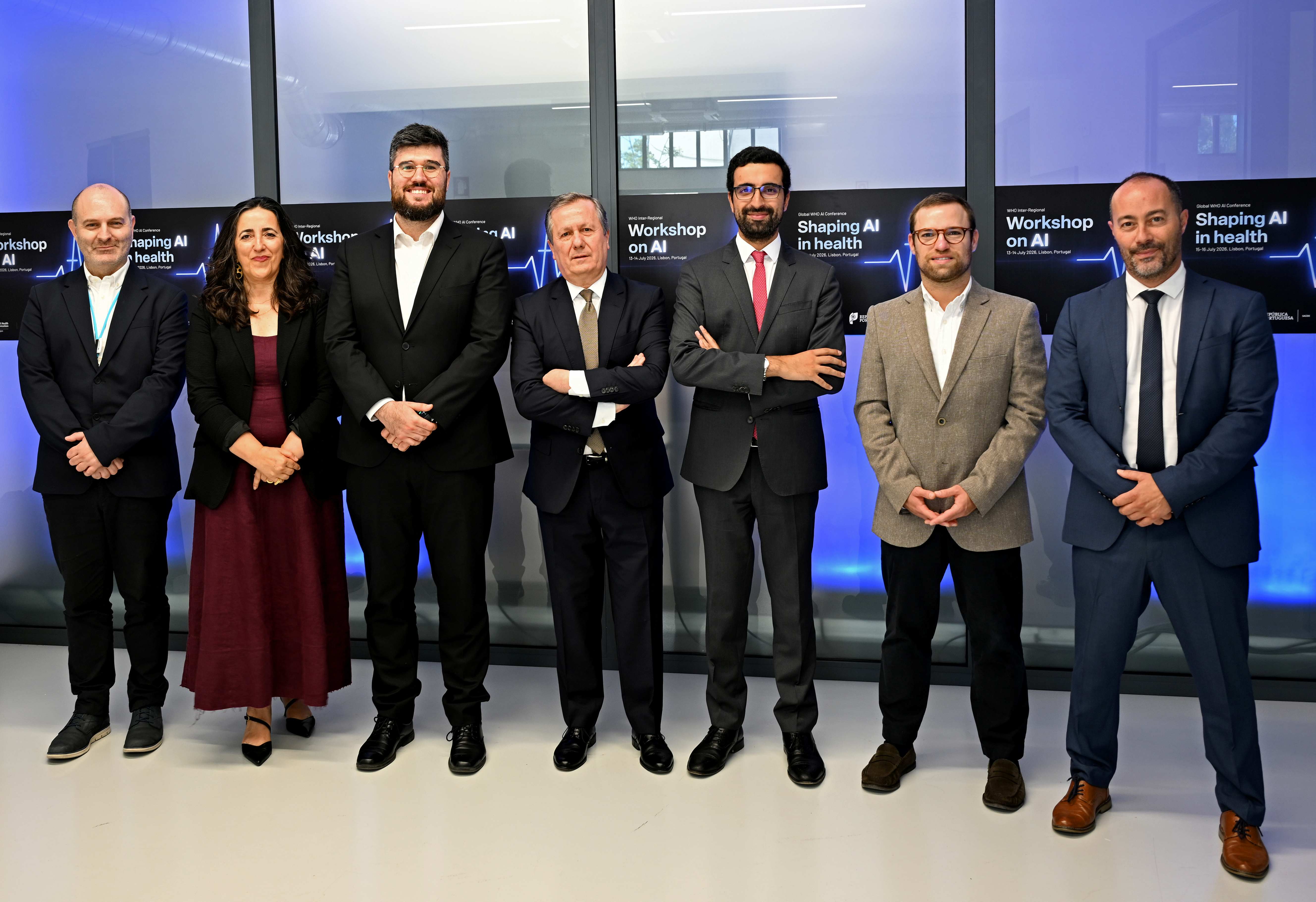 Equipa do Infarmed composta da esquerda para a direita por Paulo Costa Pinto, Mariana Madureira, Tiago Rodrigues, Rui Santos Ivo, Eduardo Costa, Nuno Noronha e Hugo Grilo