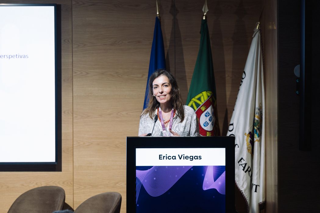 Erica Viegas no Simpósio Científico 2025 da Secção Regional do Sul e Regiões Autónomas da Ordem dos Farmacêuticos