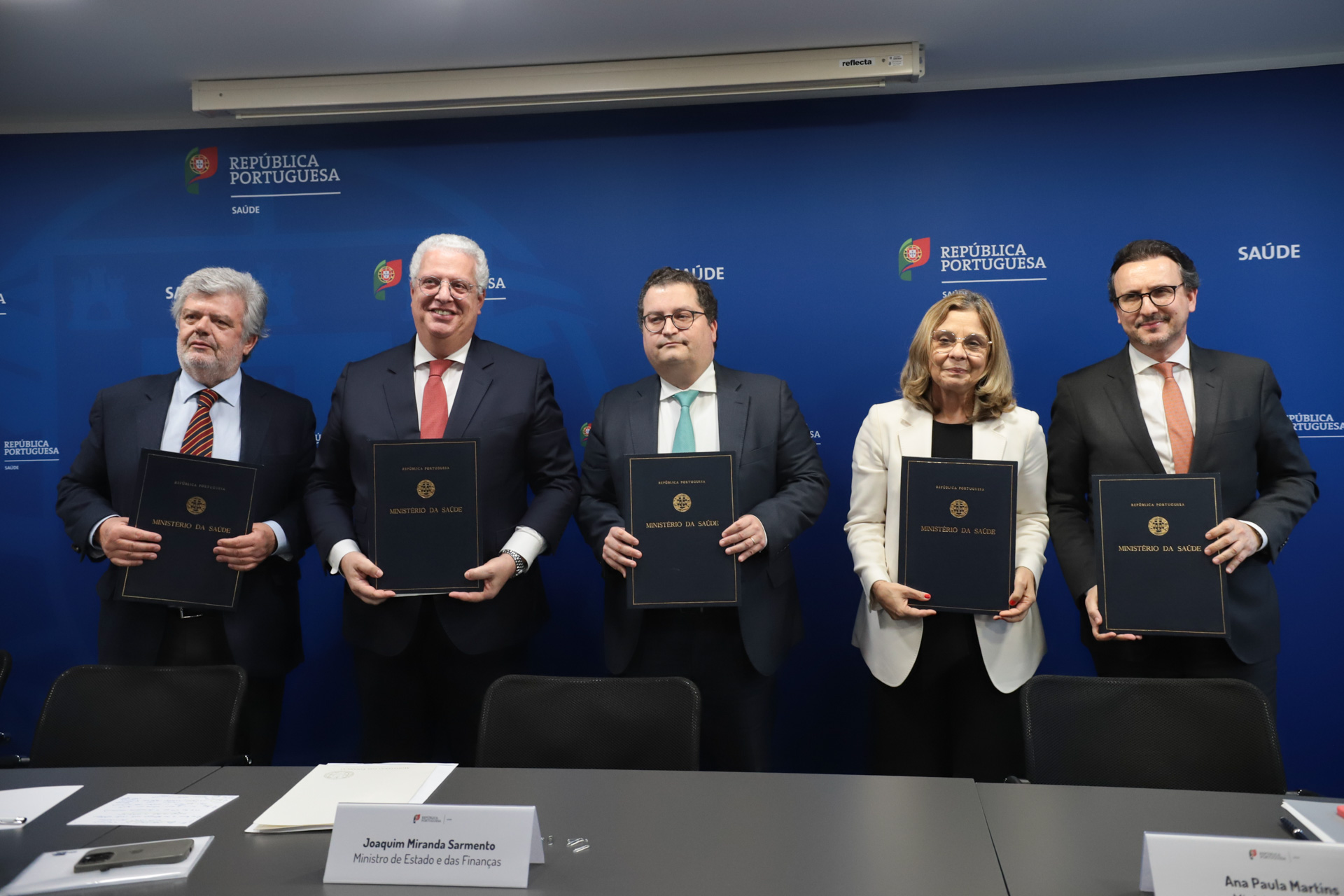 Ministérios das Finanças, Saúde e Economia fecham um acordo com a Associação Portuguesa da Indústria Farmacêutica