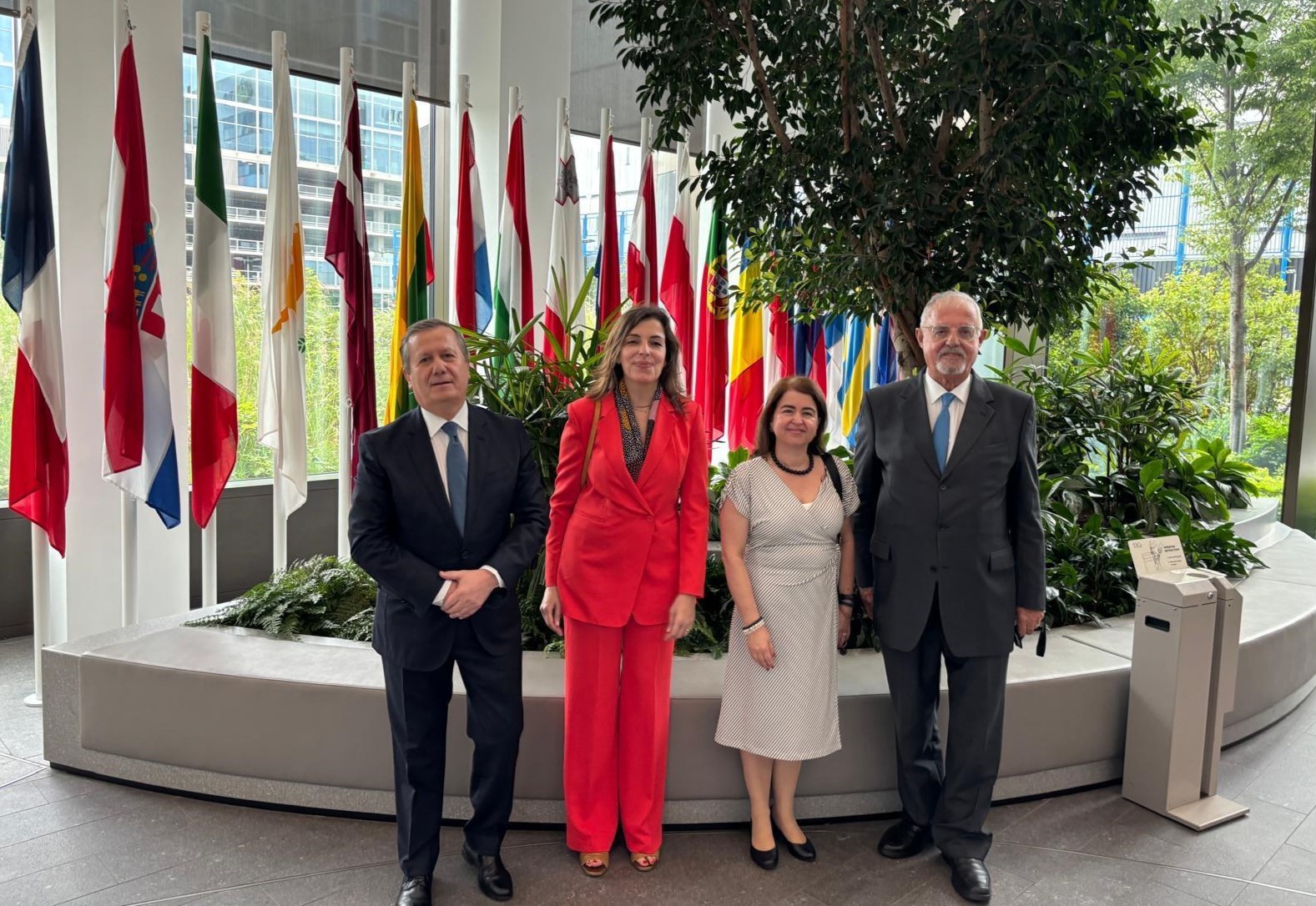 Rui Santos Ivo (Presidente do CA da EMA e do Infarmed), Erica Viegas (Vogal do Infarmed), Fátima Ventura (Diretora da UPC do Infarmed) e José Aranda da Silva (Antigo presidente do Infarmed), nos 30 anos da EMA