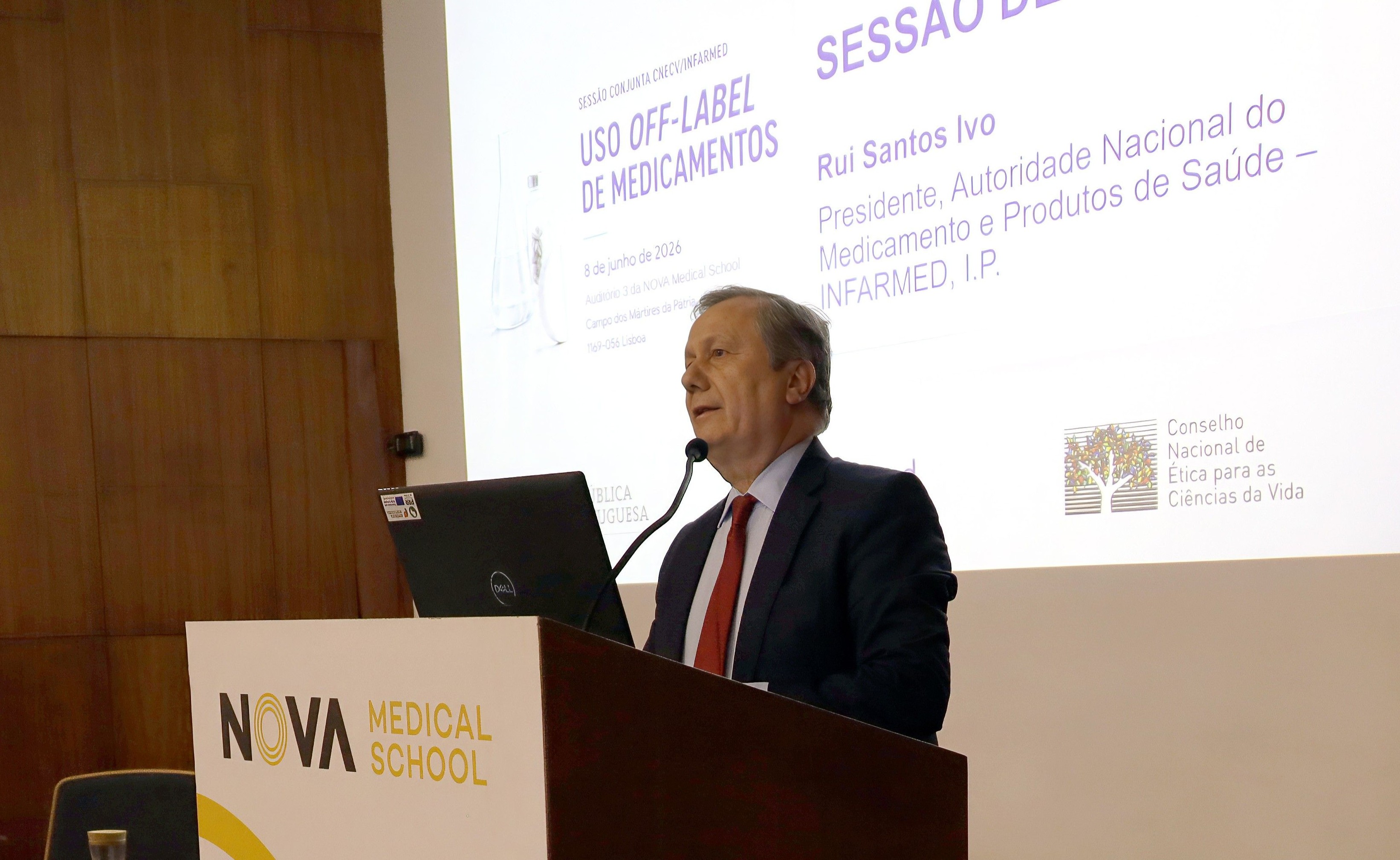 Rui Santos Ivo na abertura da sessão conjunta sobre o uso off-label de medicamentos