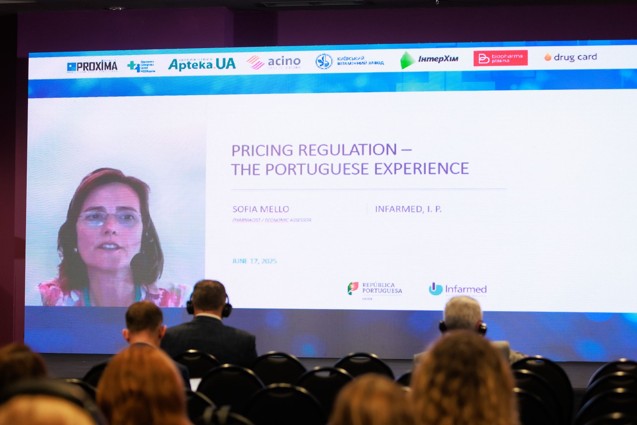 Fórum PHARMEXPERT 2025 na Ucrânia em que o Infarmed participou através de ligação remota, com Sofia Mello, da Direção de Avaliação das Tecnologias de Saúde (DATS)